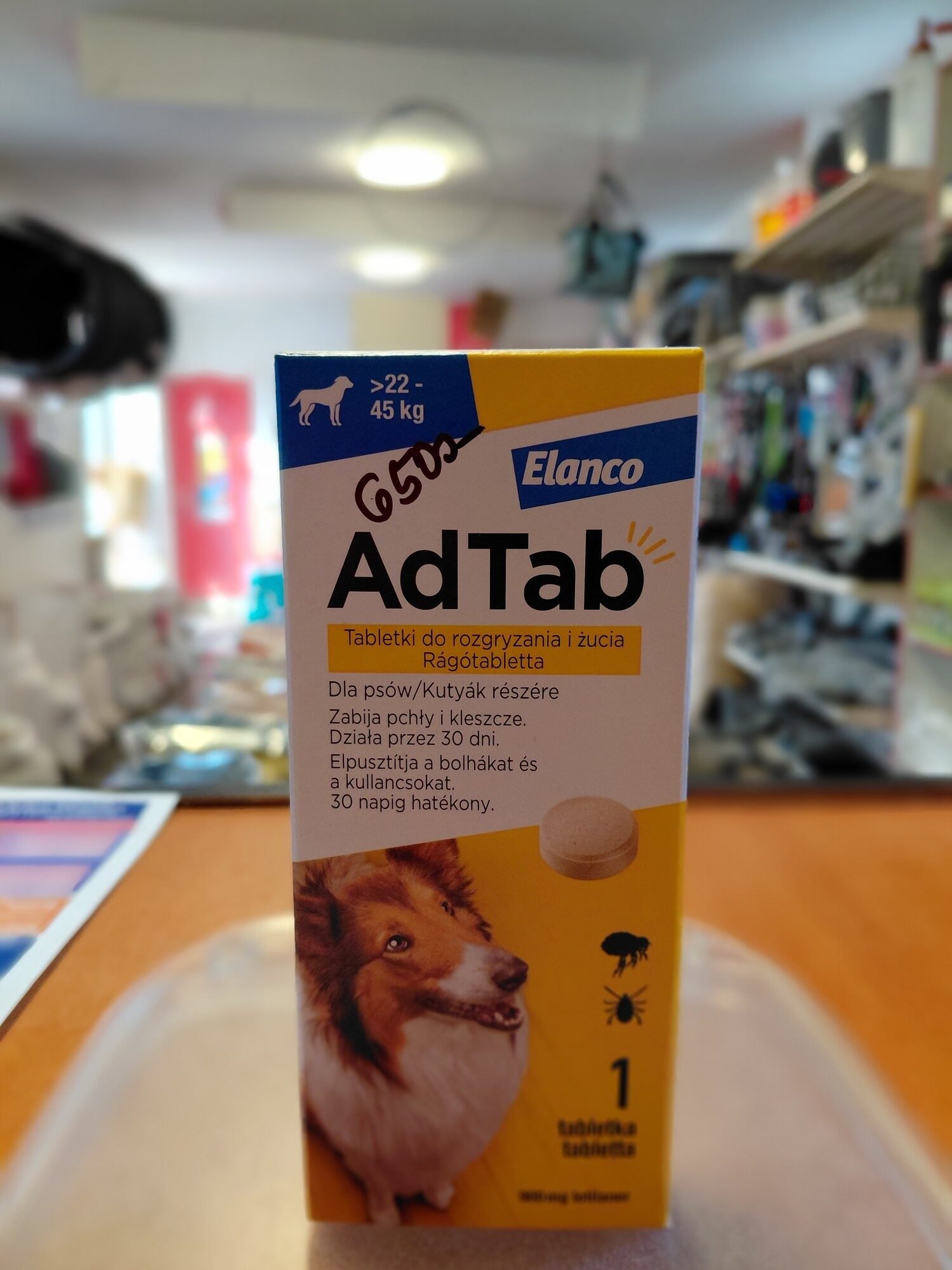 AdTab bolha- és kullancs elleni tabletta 22 - 45 kg testtömegű kutyáknak